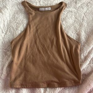 hello, this is a really cute cropped high neck tee! perfect for summer time!!